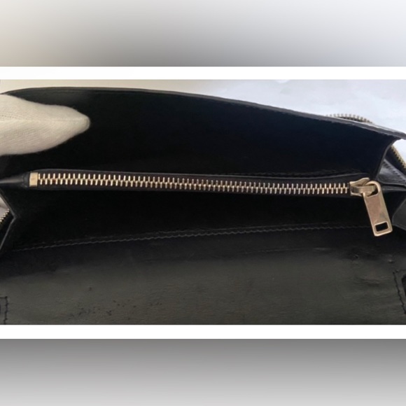 YSL SAINT LAUREN ❤️❤️ ZIP AROUND LONG WALLET BLACK WITH METAL HARDWARE YSL LOGO - Picture 5 of 15
